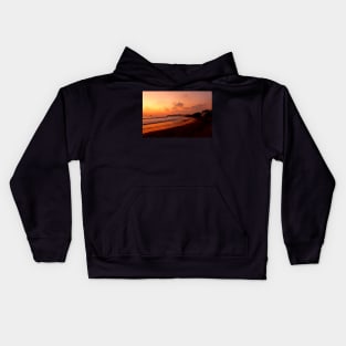 Coucher de soleil sur une plage au Mexique Kids Hoodie